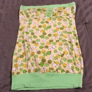 Women’s strapless top